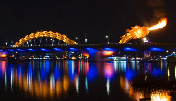 Cầu Rồng, địa điểm du lịch Đà Nẵng không thể bỏ qua